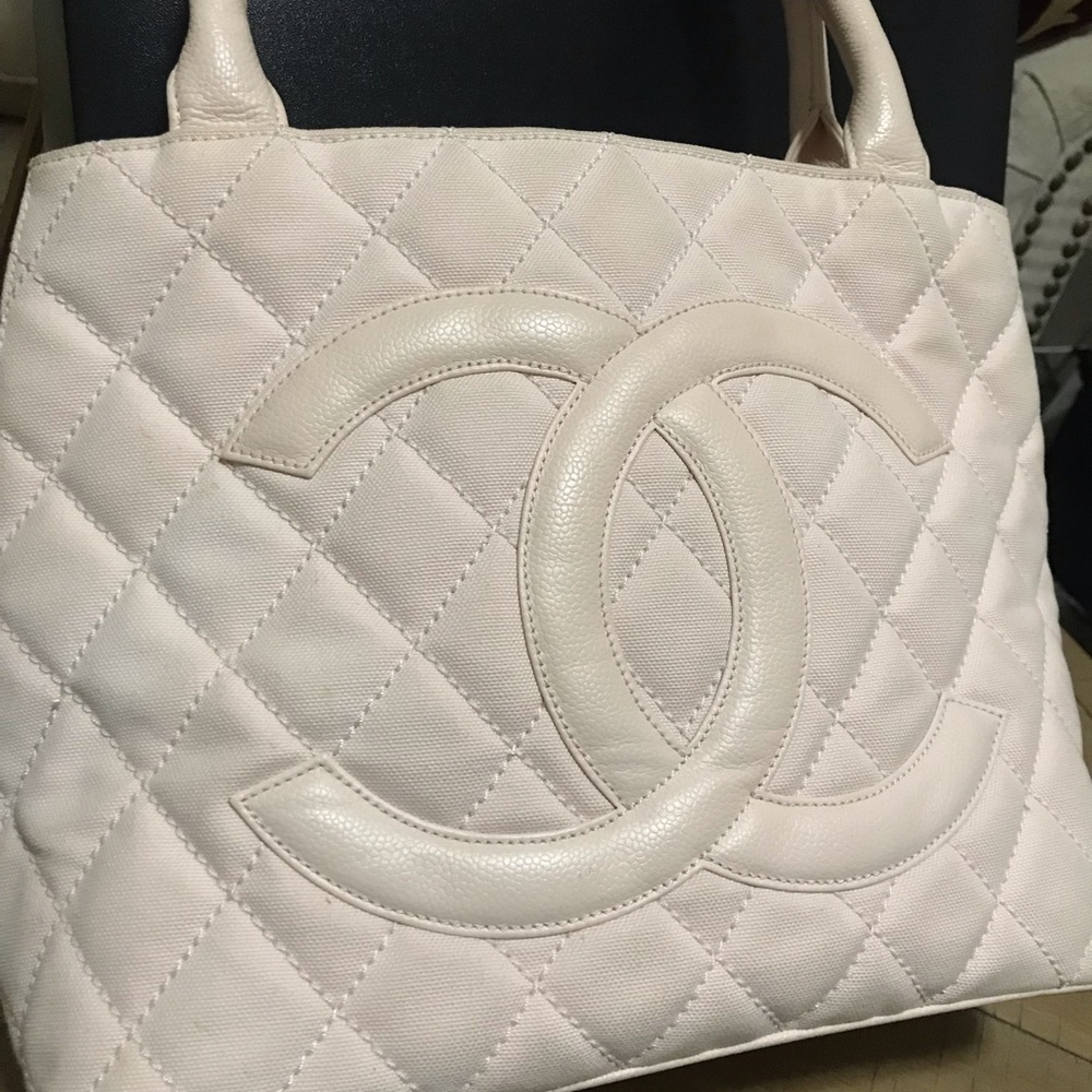 Chanel tote